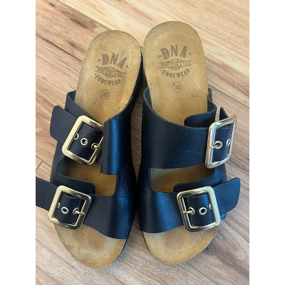 DNA Footwear dna mind
